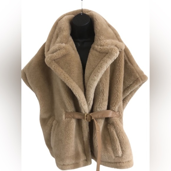 Andrew Marc New York‎ tan faux fur belted sleeveless vest size medium new - Picture 1 of 17